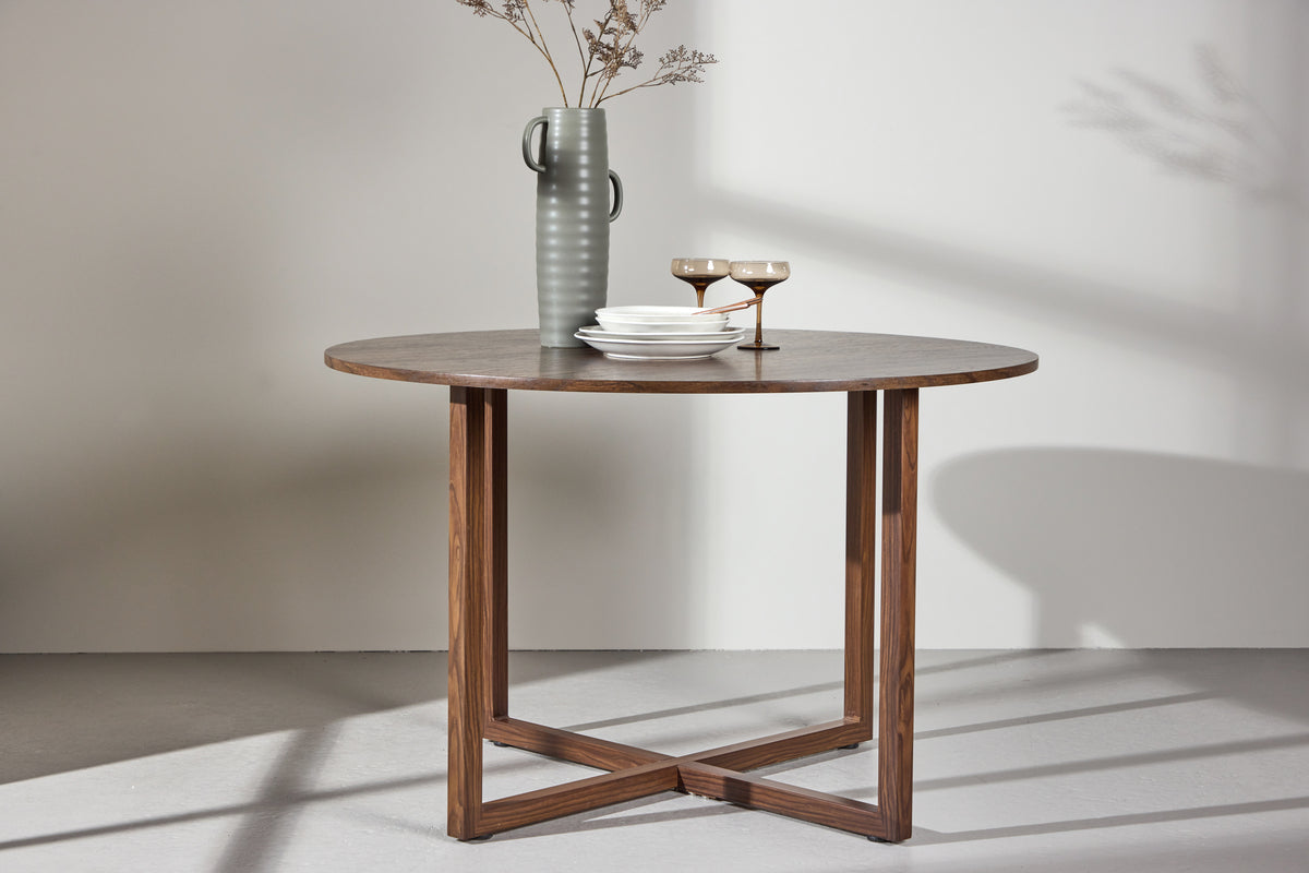 Hellerup Spisebord, Ø120 cm | Valnød finish