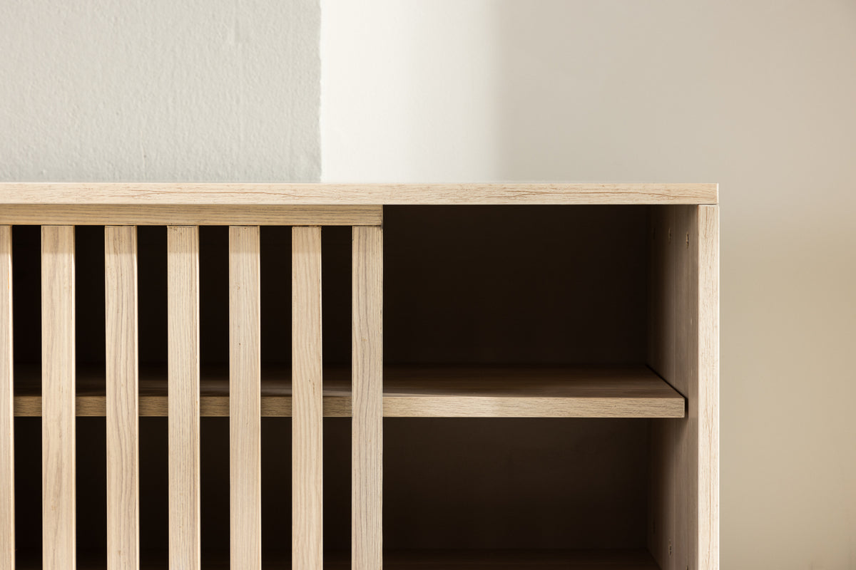 Kvina TV Bord, 180 x 45 cm | Lys