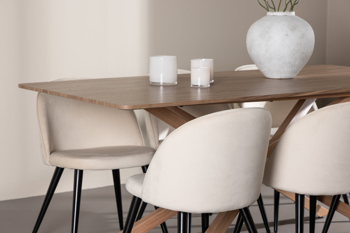 Stjørdal + Nausta Spisebordssæt | Spisebord + 6 stole